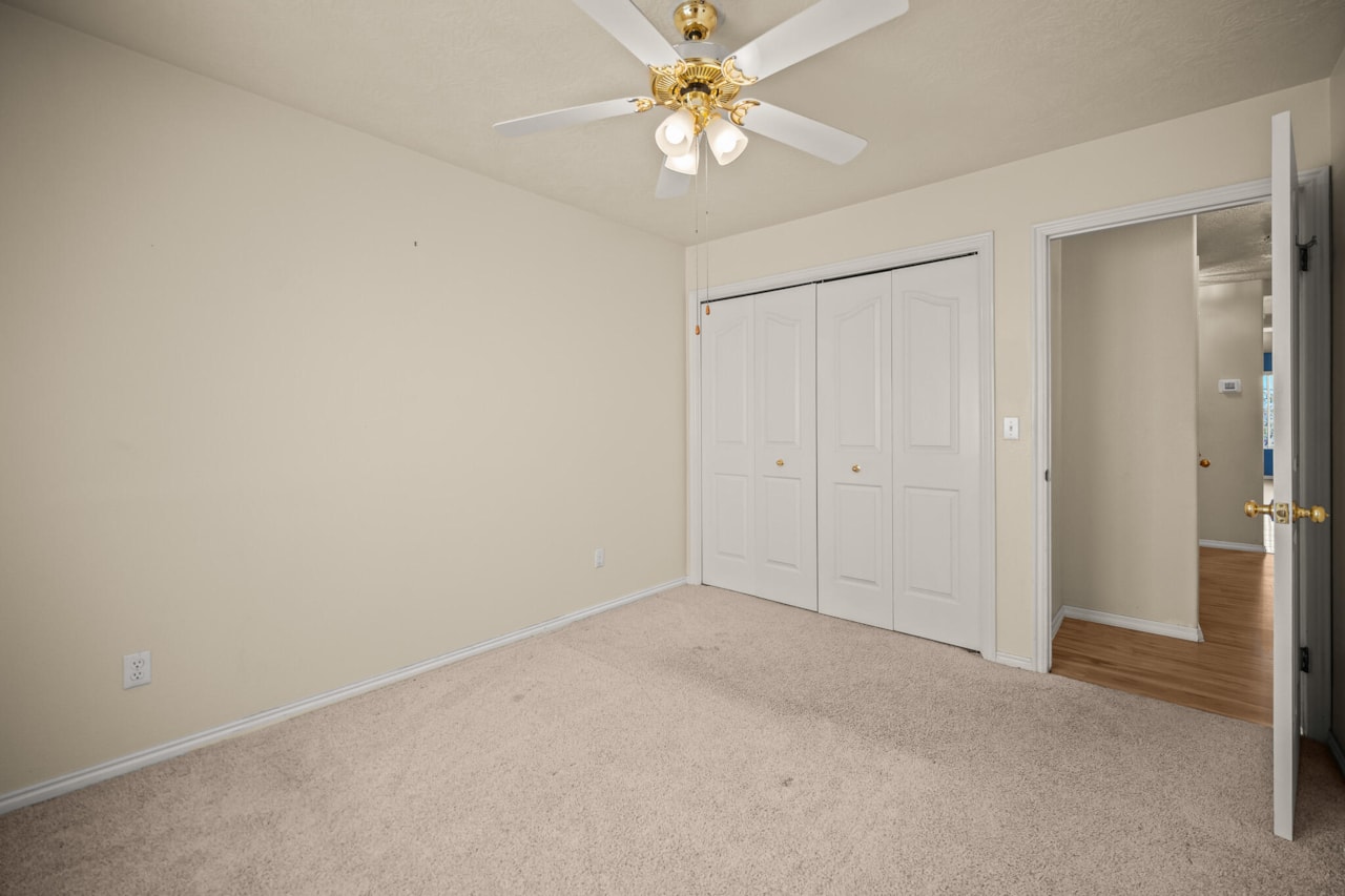 671 W Crystal Drive St George, UT 84790 home for sale, MLS#25-267505 - Erika Rogers Photo 28