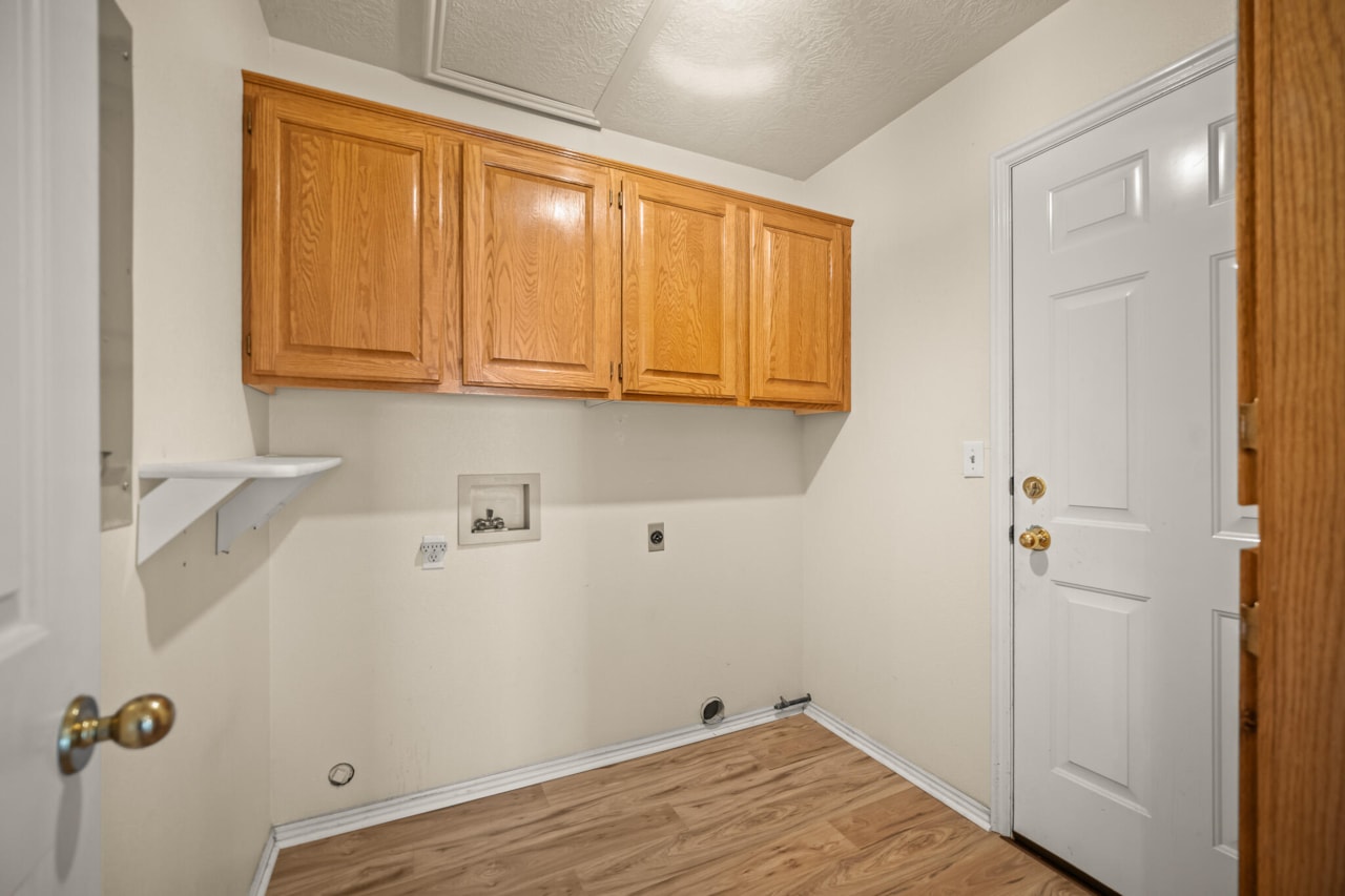 671 W Crystal Drive St George, UT 84790 home for sale, MLS#25-267505 - Erika Rogers Photo 33