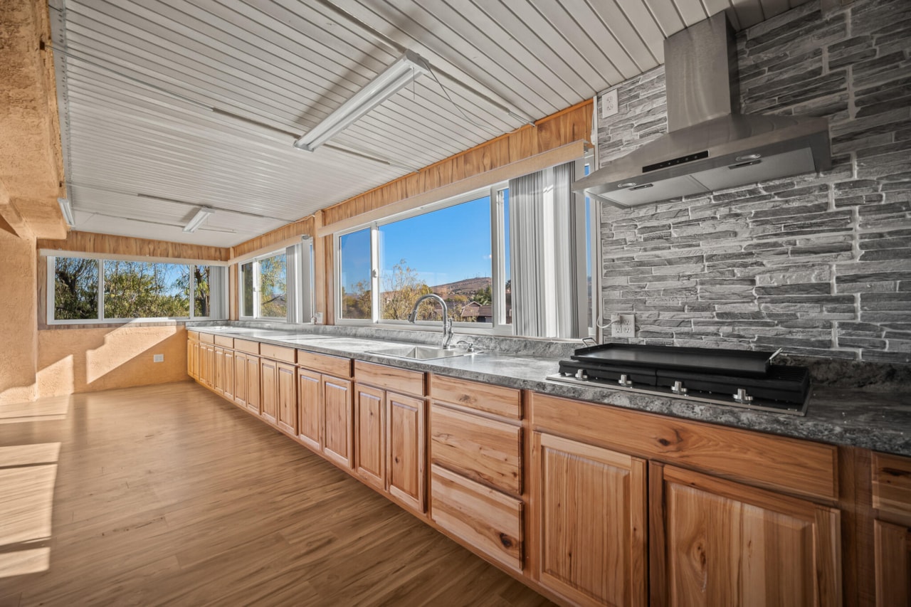 671 W Crystal Drive St George, UT 84790 home for sale, MLS#25-267505 - Erika Rogers Photo 36