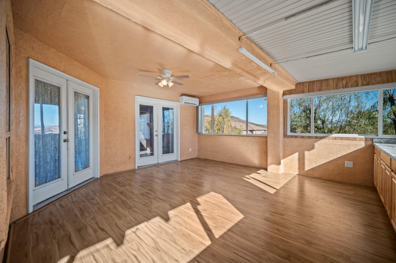 671 W Crystal Drive St George, UT 84790 home for sale, MLS#25-267505 - Erika Rogers Photo 38