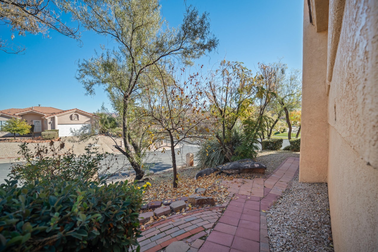 671 W Crystal Drive St George, UT 84790 home for sale, MLS#25-267505 - Erika Rogers Photo 39