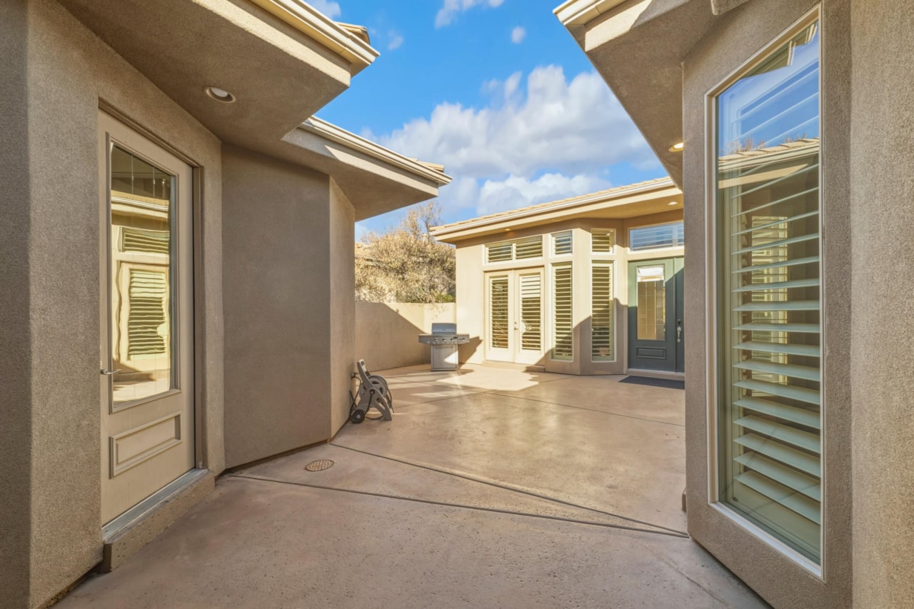 2335 W Sunbrook #28 St George, UT 84770 home for sale, MLS#25-267518 - Erika Rogers Photo 16