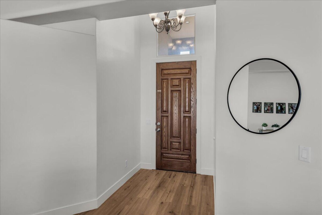 2541 E 90 ST S St George, UT 84790 home for sale, MLS#25-267511 - Erika Rogers Photo 8