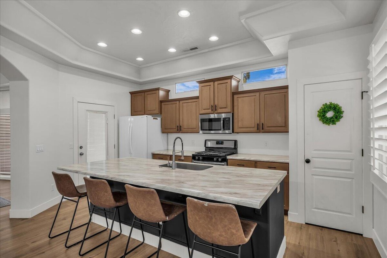 2541 E 90 ST S St George, UT 84790 home for sale, MLS#25-267511 - Erika Rogers Photo 11