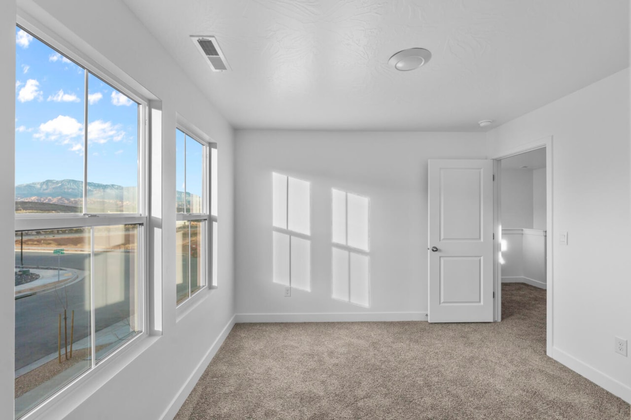 1558 S Staircase Way #4106 Washington, UT 84780 home for sale, MLS#25-267527 - Erika Rogers Photo 17