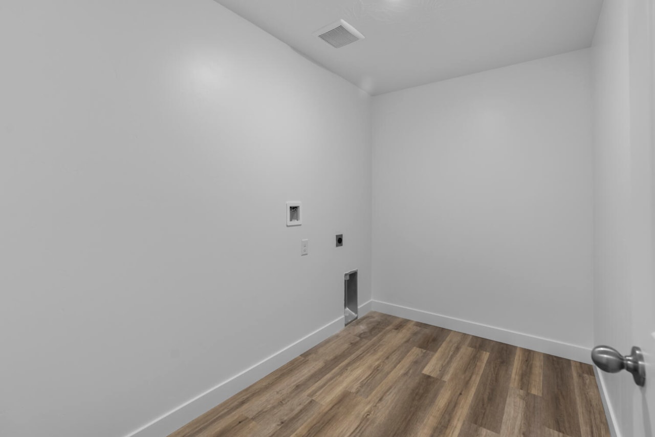 1558 S Staircase Way #4106 Washington, UT 84780 home for sale, MLS#25-267527 - Erika Rogers Photo 24