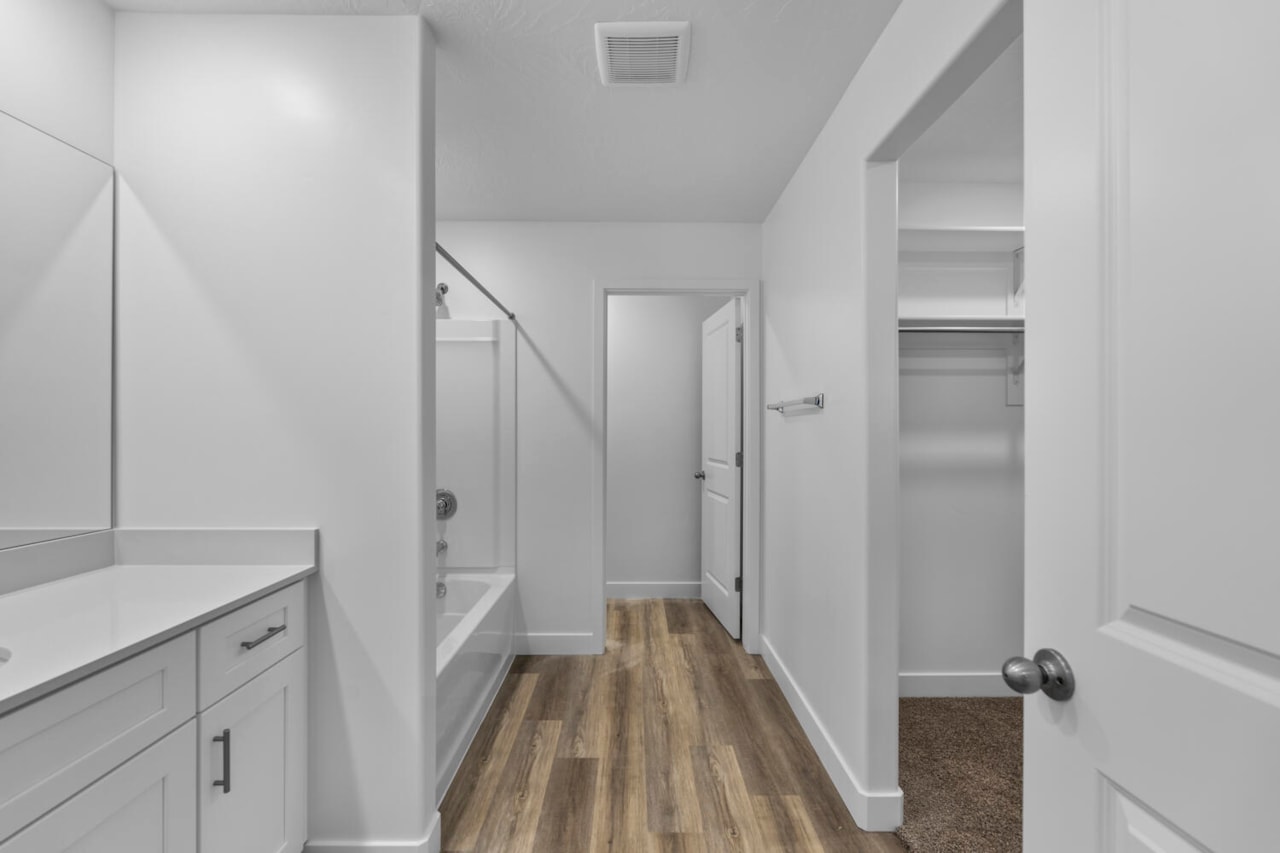 1558 S Staircase Way #4106 Washington, UT 84780 home for sale, MLS#25-267527 - Erika Rogers Photo 27