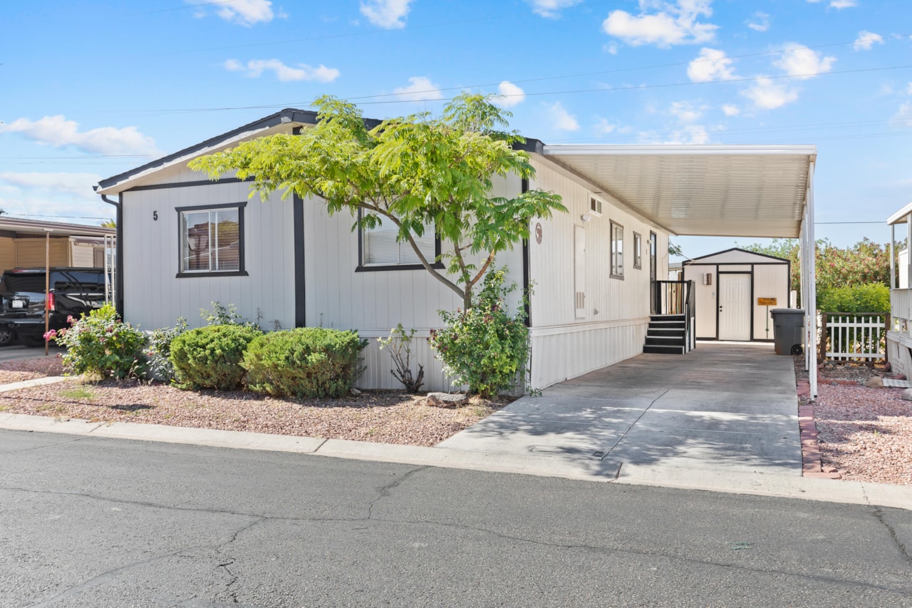 1450 N Dixie Downs RD #5 St George, UT 84770 home for sale, MLS#25-267533 - Erika Rogers