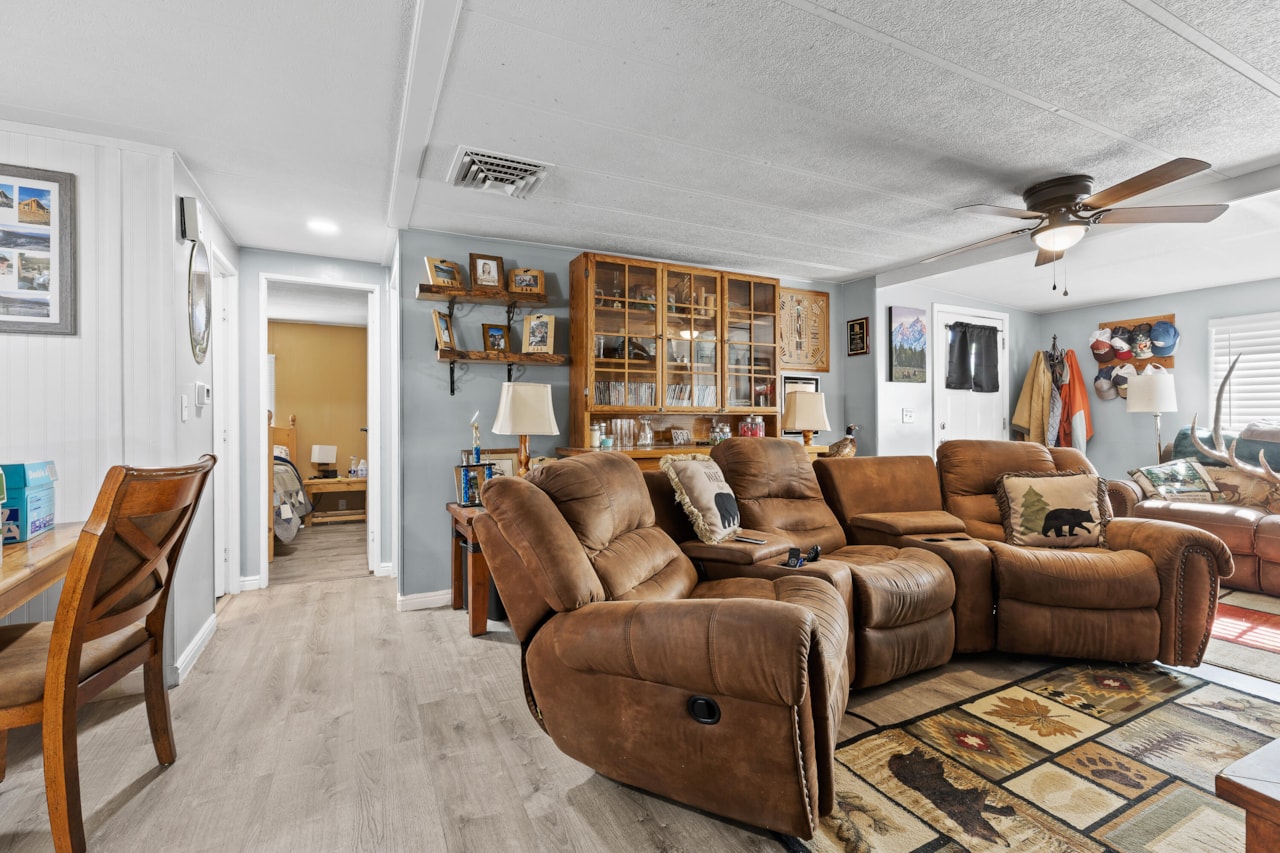 1450 N Dixie Downs RD #5 St George, UT 84770 home for sale, MLS#25-267533 - Erika Rogers Photo 5