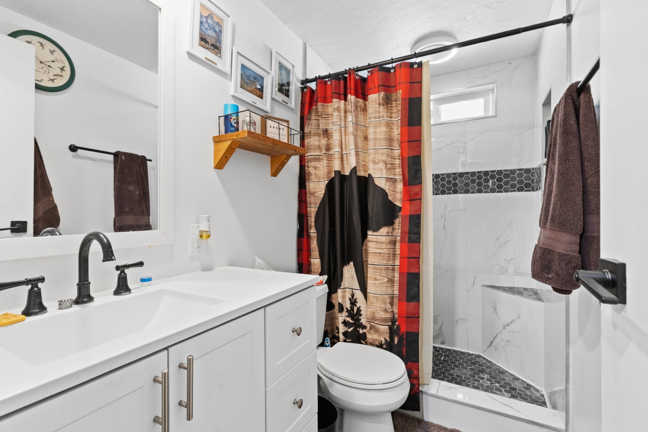 1450 N Dixie Downs RD #5 St George, UT 84770 home for sale, MLS#25-267533 - Erika Rogers Photo 13