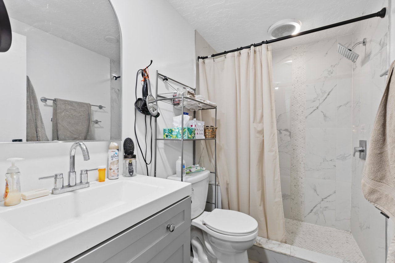 1450 N Dixie Downs RD #5 St George, UT 84770 home for sale, MLS#25-267533 - Erika Rogers Photo 18