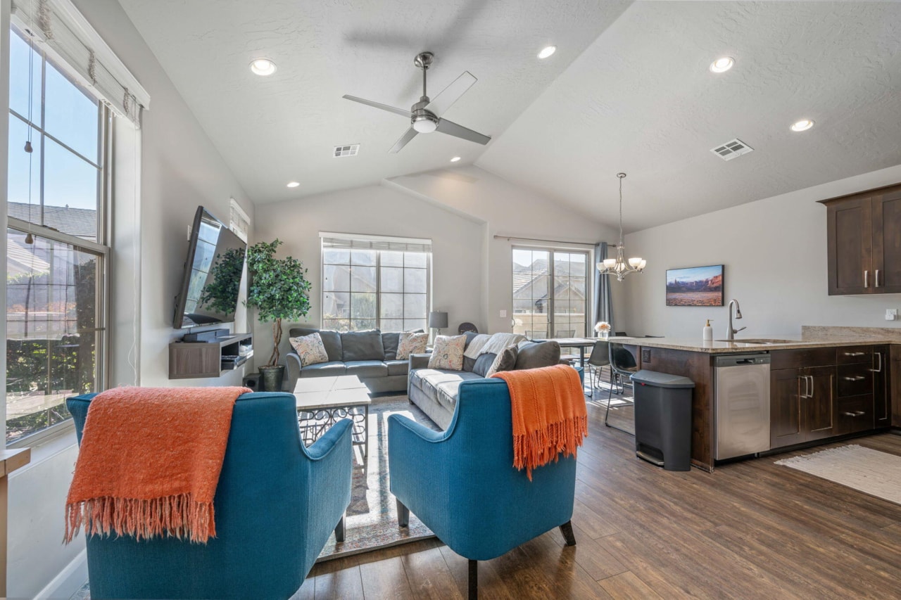 1914 E Fiesta LN Washington, UT 84780 home for sale, MLS#25-267539 - Erika Rogers Photo 6