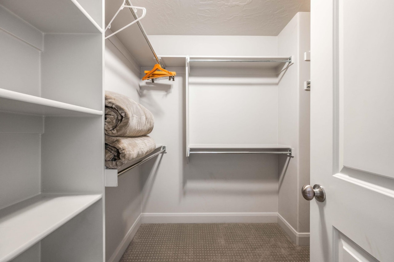 1914 E Fiesta LN Washington, UT 84780 home for sale, MLS#25-267539 - Erika Rogers Photo 20