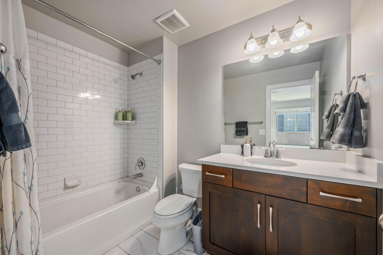 1914 E Fiesta LN Washington, UT 84780 home for sale, MLS#25-267539 - Erika Rogers Photo 22