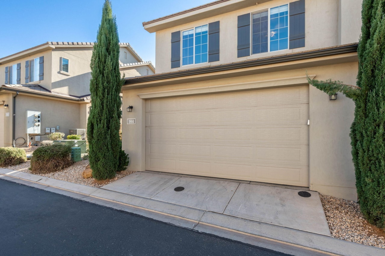 1914 E Fiesta LN Washington, UT 84780 home for sale, MLS#25-267539 - Erika Rogers Photo 25