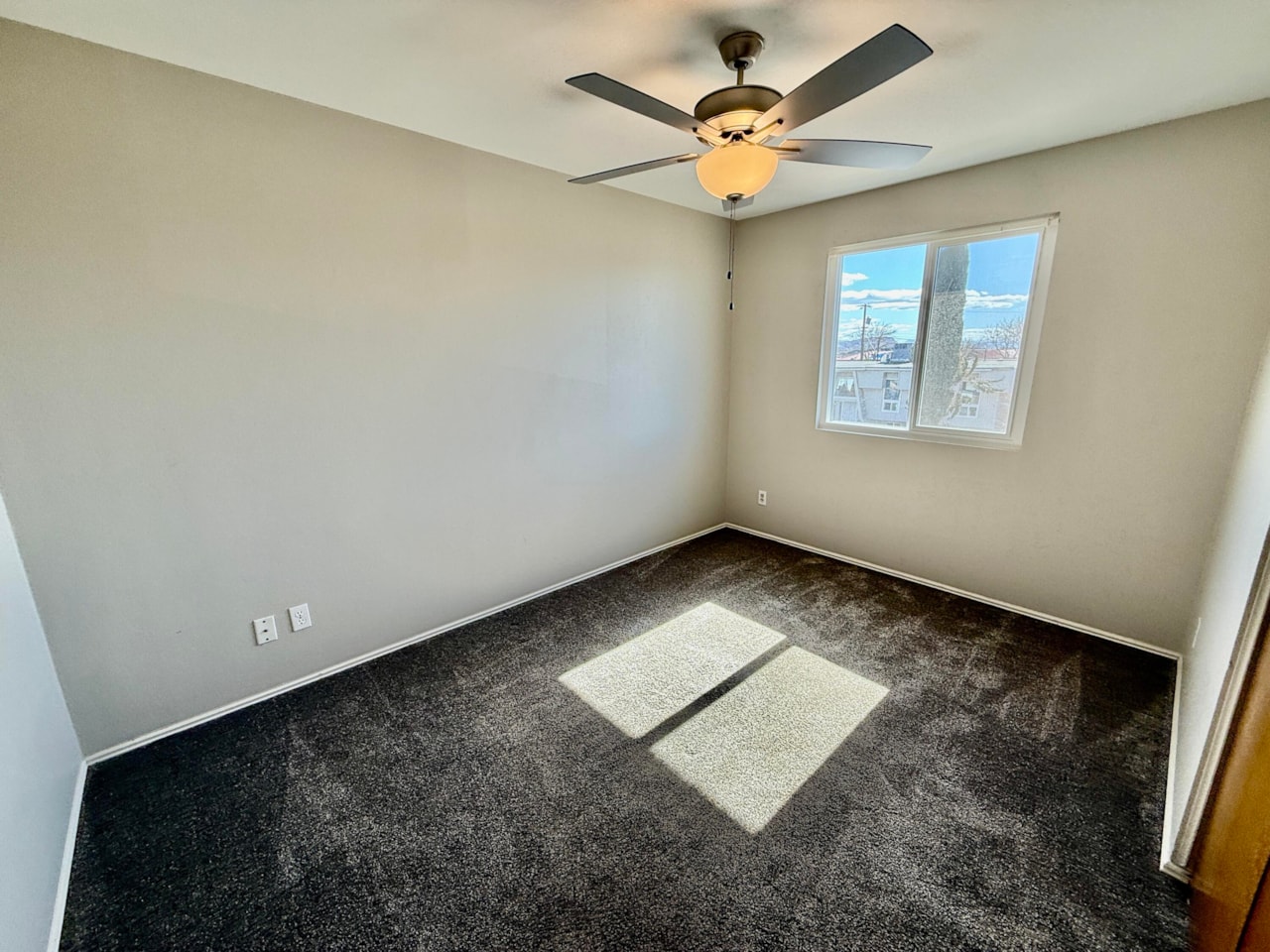 305 E Pectol ST Washington, UT 84780 home for sale, MLS#25-267496 - Erika Rogers Photo 16