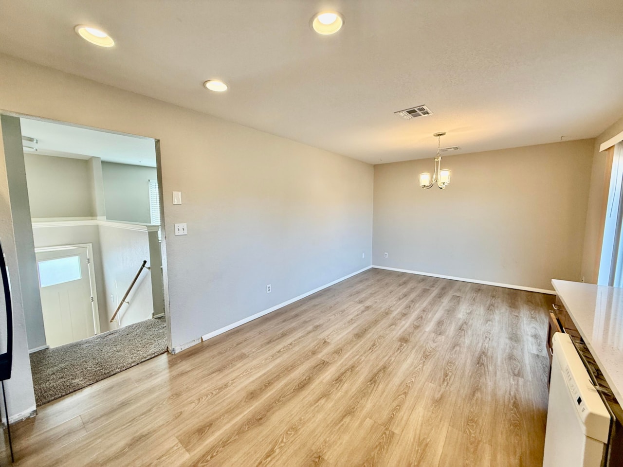 305 E Pectol ST Washington, UT 84780 home for sale, MLS#25-267496 - Erika Rogers Photo 6