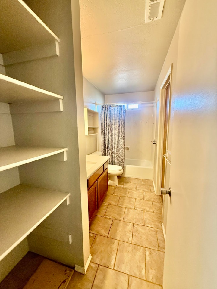 305 E Pectol ST Washington, UT 84780 home for sale, MLS#25-267496 - Erika Rogers Photo 12