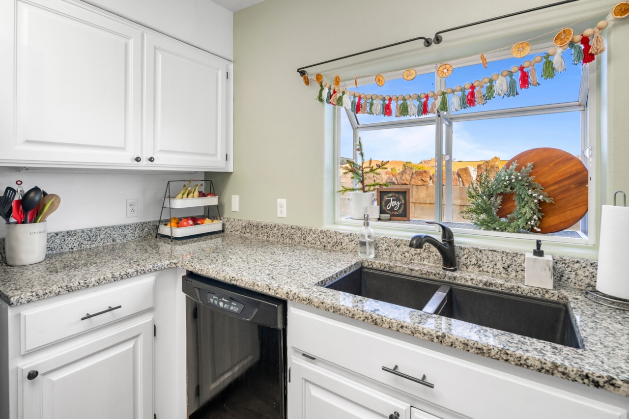 1040 N 1300 ST W #66 St George, UT 84770 home for sale, MLS#25-267545 - Erika Rogers Photo 16