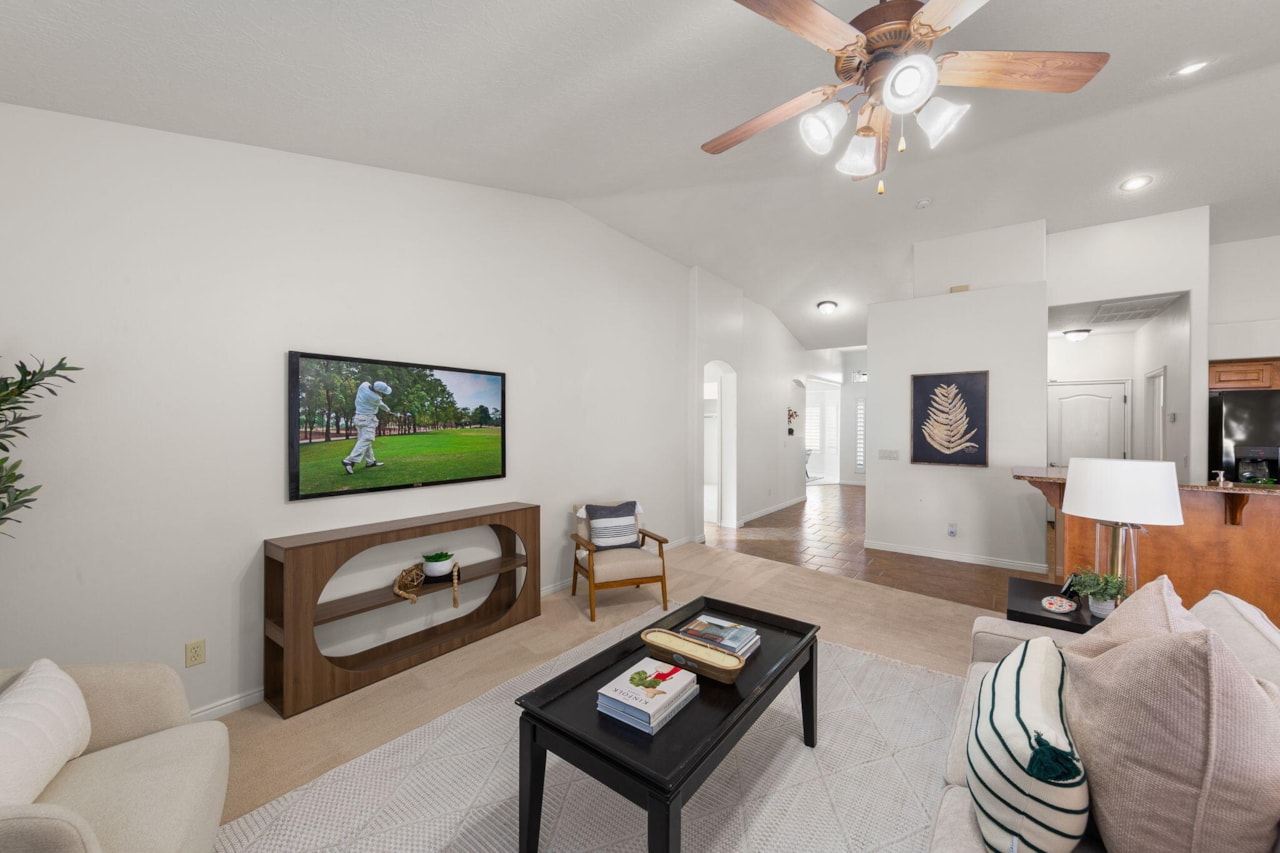 1730 W Stonebridge DR #19 St George, UT 84770 home for sale, MLS#25-267553 - Erika Rogers Photo 5