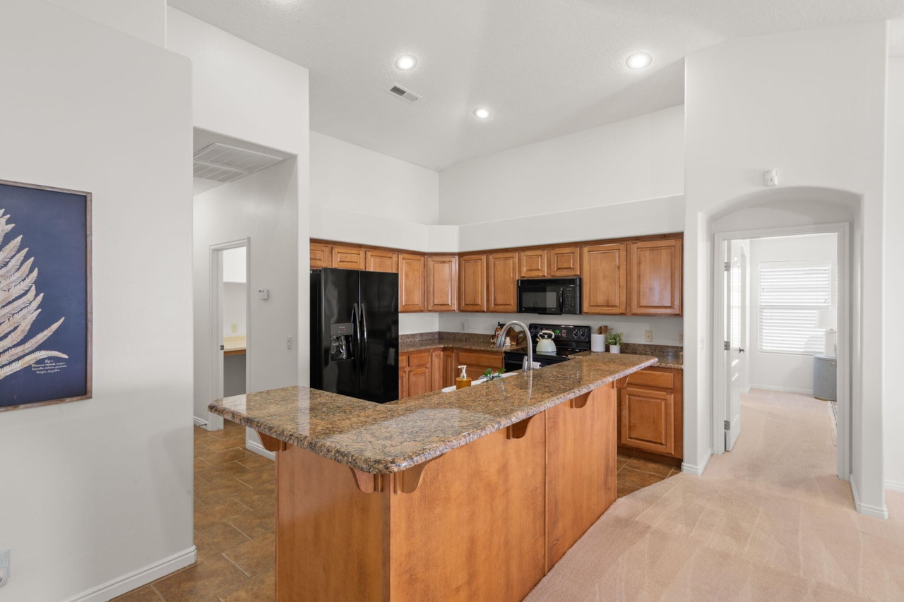 1730 W Stonebridge DR #19 St George, UT 84770 home for sale, MLS#25-267553 - Erika Rogers Photo 9