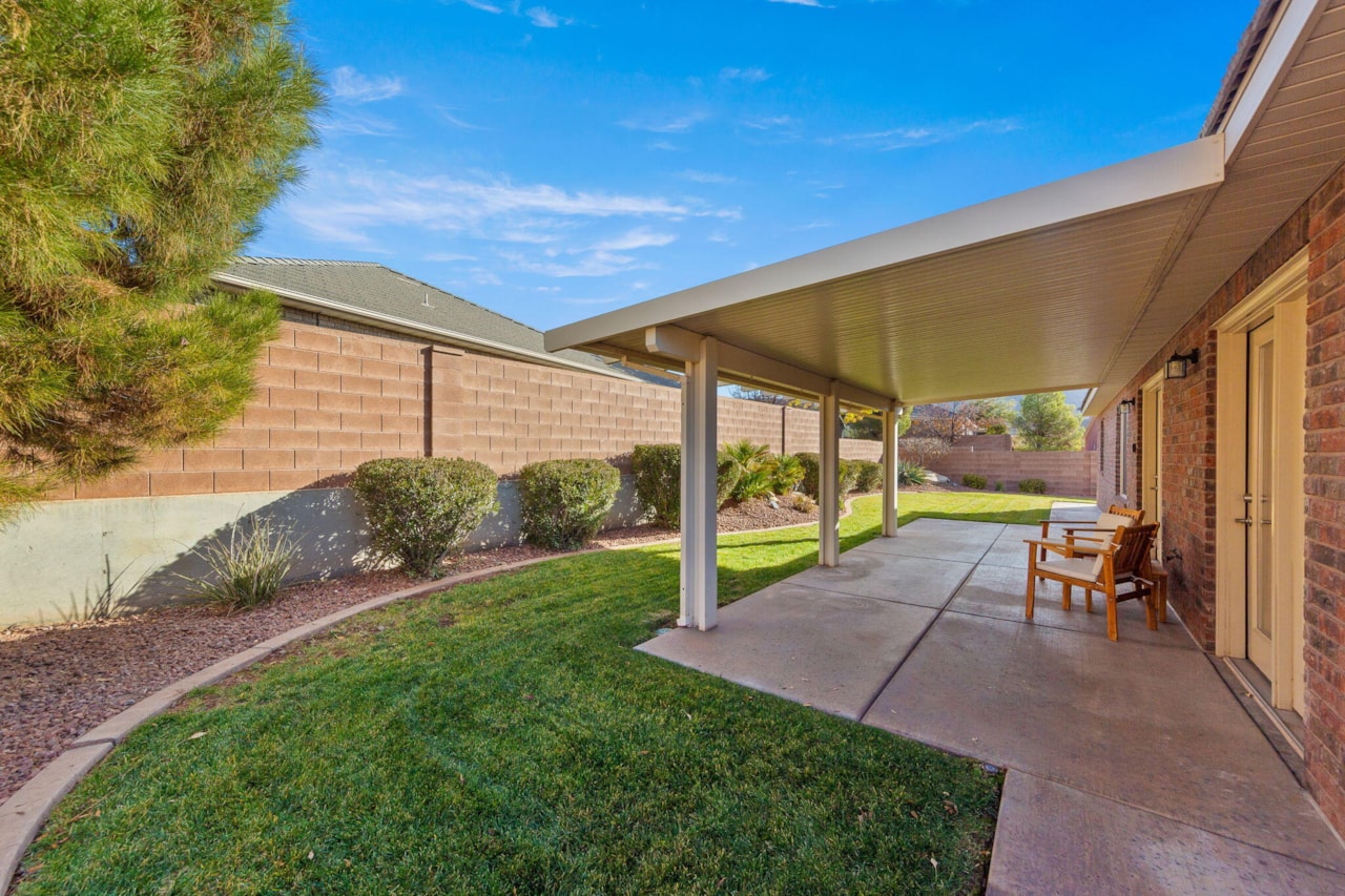 1730 W Stonebridge DR #19 St George, UT 84770 home for sale, MLS#25-267553 - Erika Rogers Photo 19