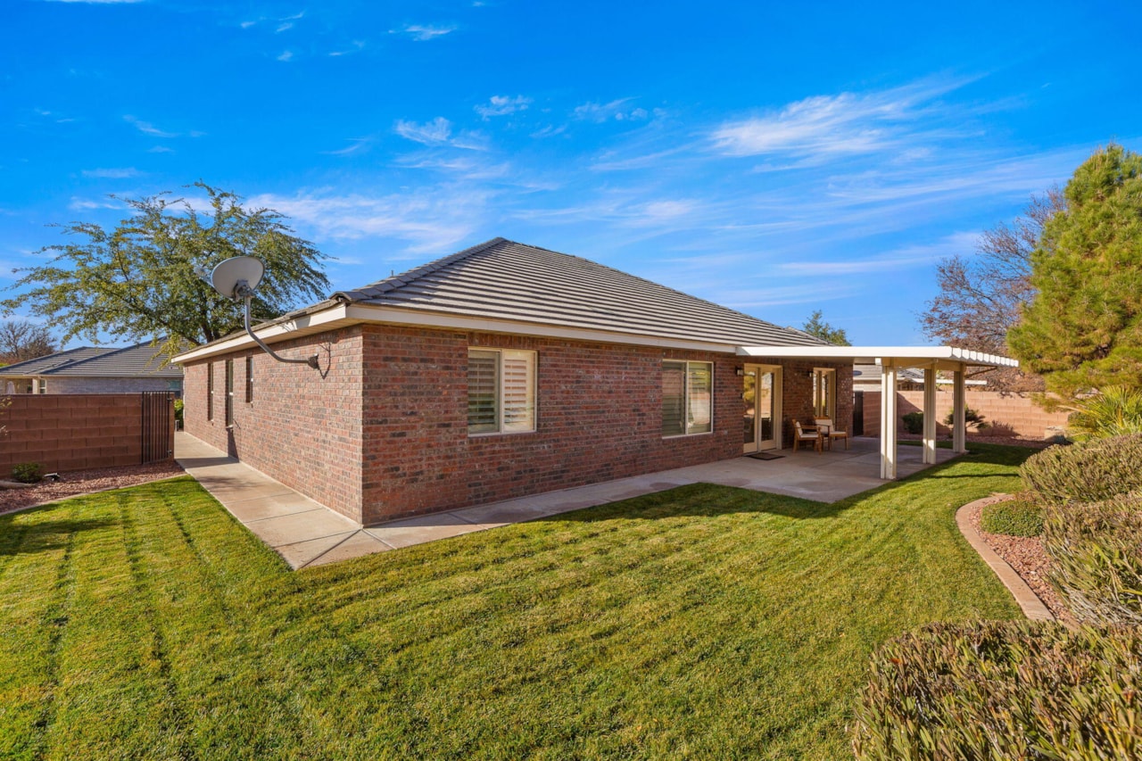 1730 W Stonebridge DR #19 St George, UT 84770 home for sale, MLS#25-267553 - Erika Rogers Photo 20