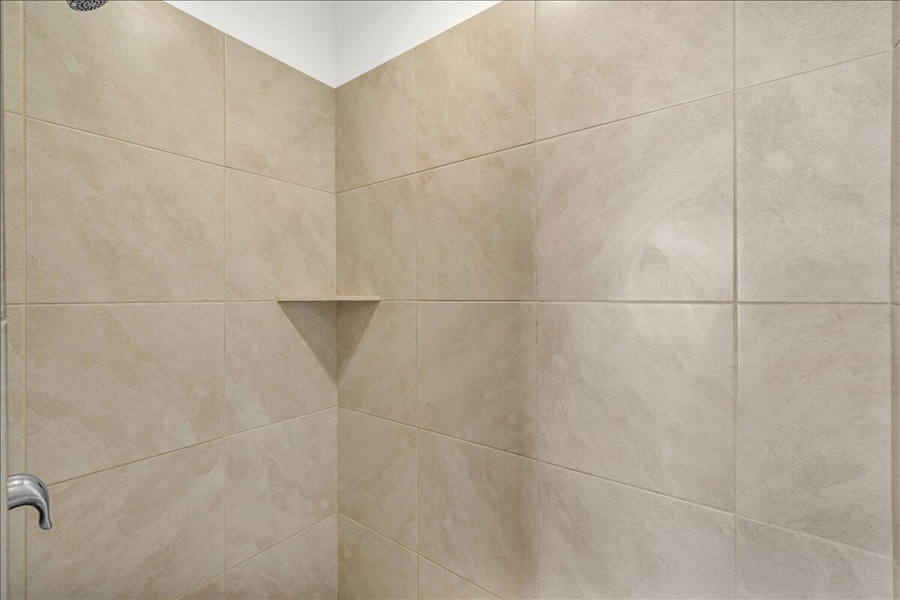 1623 E Sunshine Trl St George, UT 84790 home for sale, MLS#25-267554 - Erika Rogers Photo 13