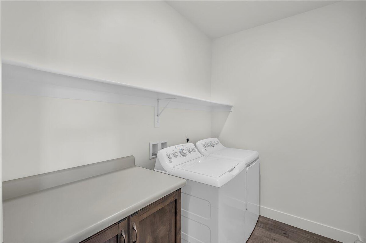 1623 E Sunshine Trl St George, UT 84790 home for sale, MLS#25-267554 - Erika Rogers Photo 19