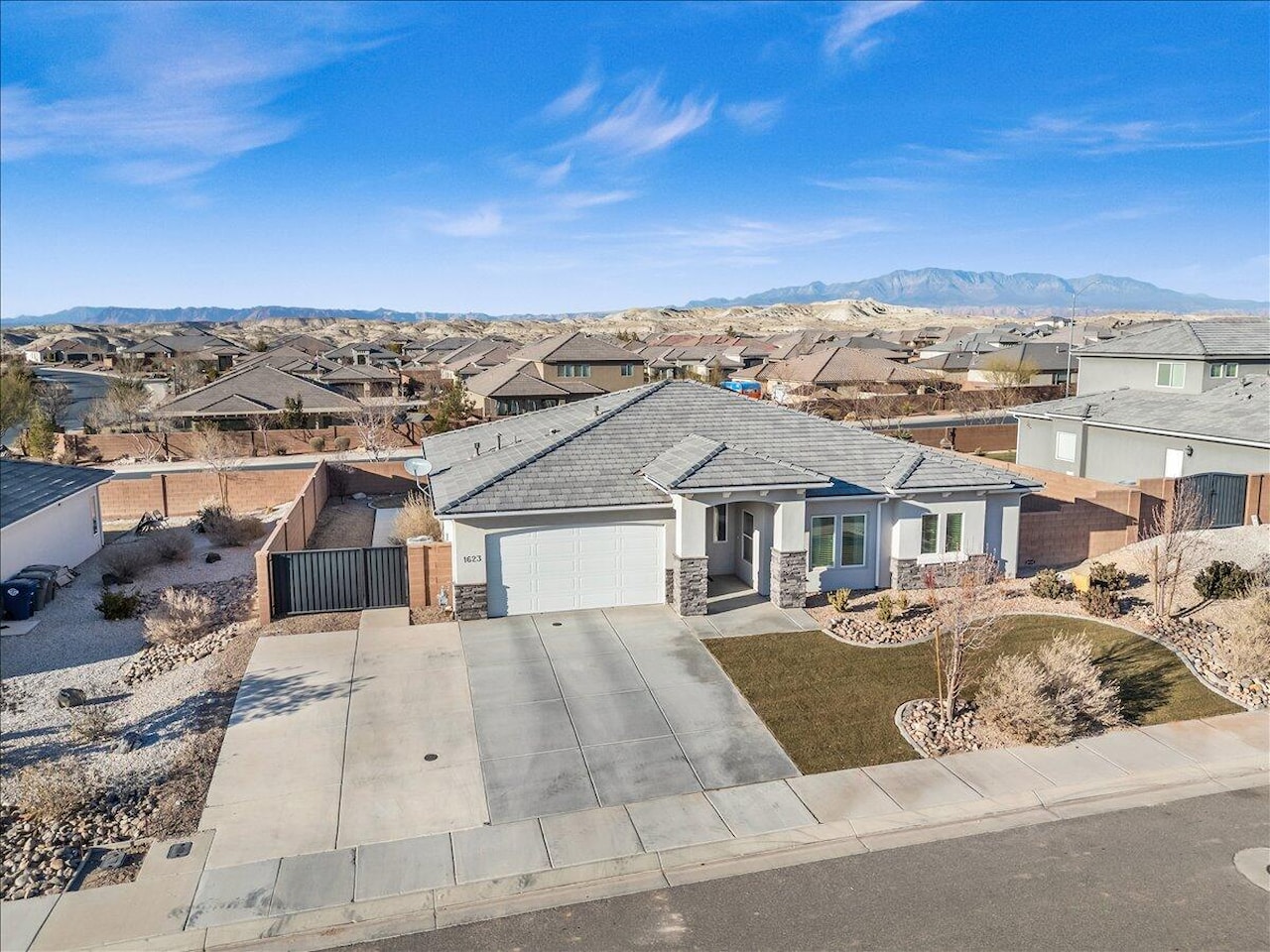 1623 E Sunshine Trl St George, UT 84790 home for sale, MLS#25-267554 - Erika Rogers Photo 28