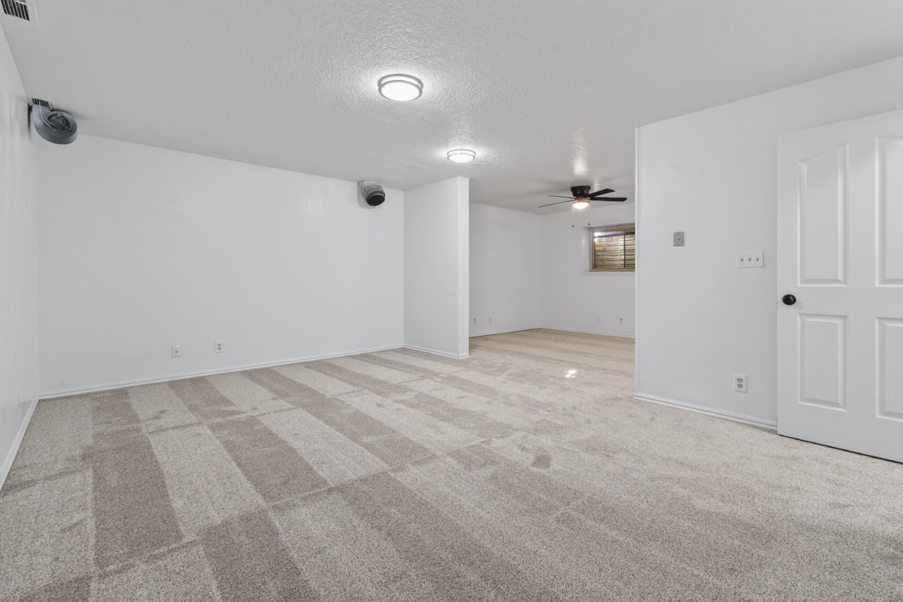 1385 W 625 ST N St George, UT 84770 home for sale, MLS#25-267097 - Erika Rogers Photo 11