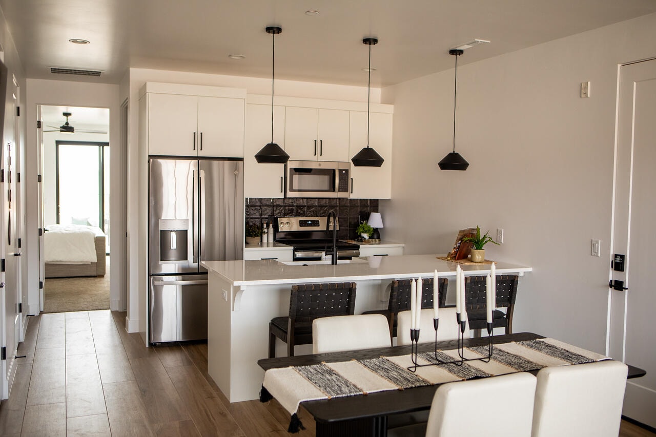 425 W Momori CIR #B1 Kanab, UT 84741 home for sale, MLS#25-267573 - Erika Rogers