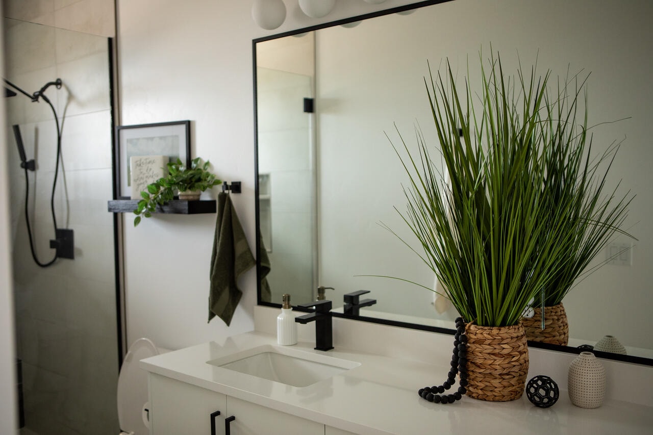 425 W Momori CIR #B1 Kanab, UT 84741 home for sale, MLS#25-267573 - Erika Rogers Photo 21