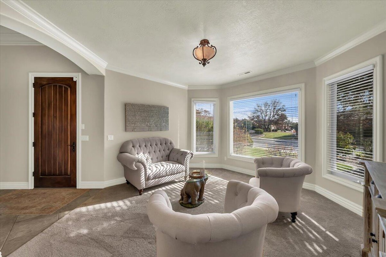 817 E Sonoran DR Washington, UT 84780 home for sale, MLS#25-267576 - Erika Rogers Photo 12