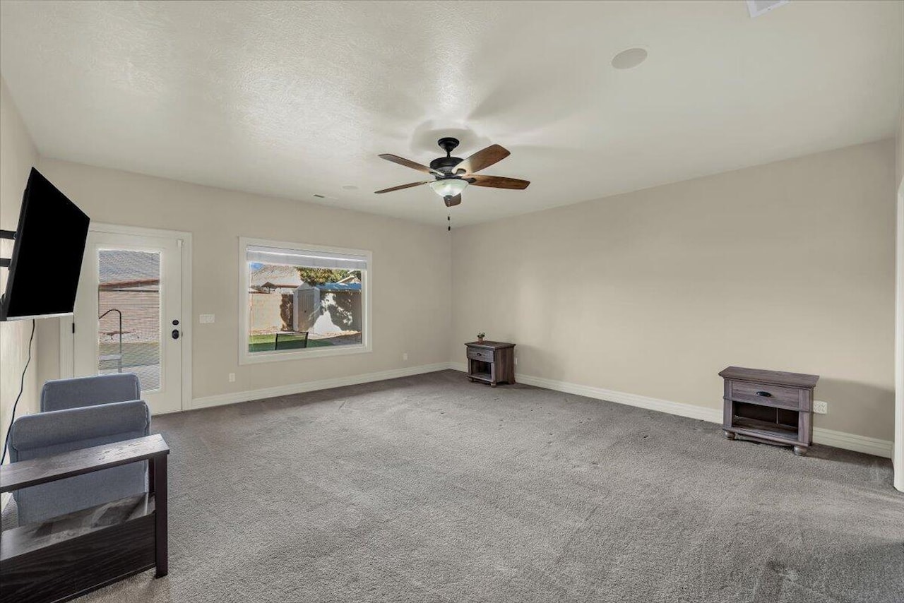 817 E Sonoran DR Washington, UT 84780 home for sale, MLS#25-267576 - Erika Rogers Photo 14