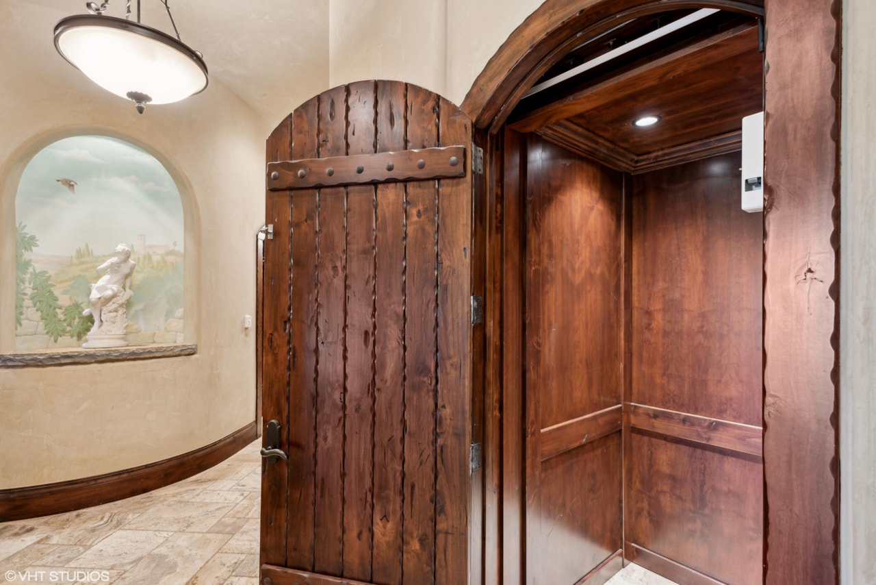 90 W Triple Crown LN Washington, UT 84780 home for sale, MLS#25-267577 - Erika Rogers Photo 10