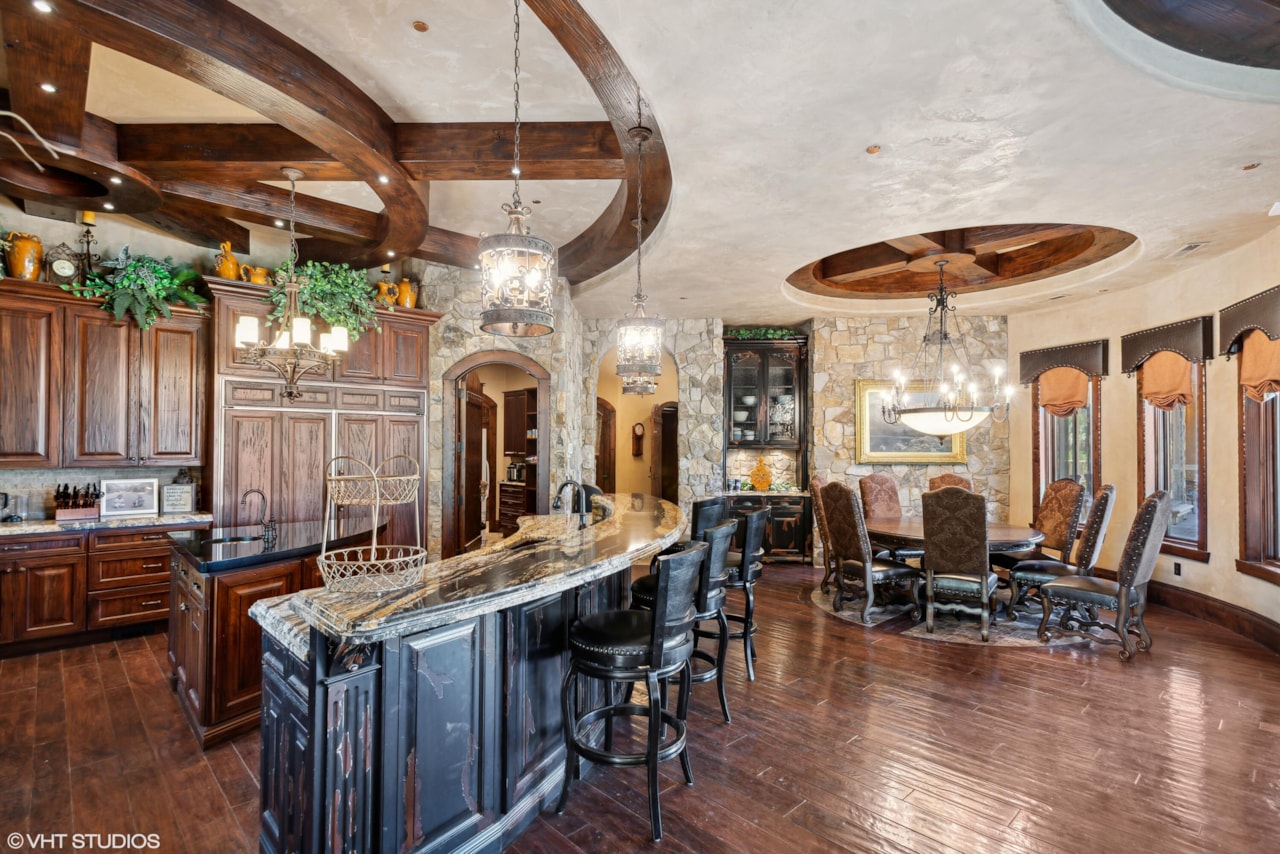 90 W Triple Crown LN Washington, UT 84780 home for sale, MLS#25-267577 - Erika Rogers Photo 16