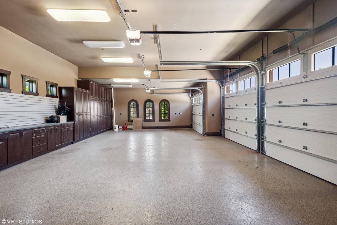 90 W Triple Crown LN Washington, UT 84780 home for sale, MLS#25-267577 - Erika Rogers Photo 19