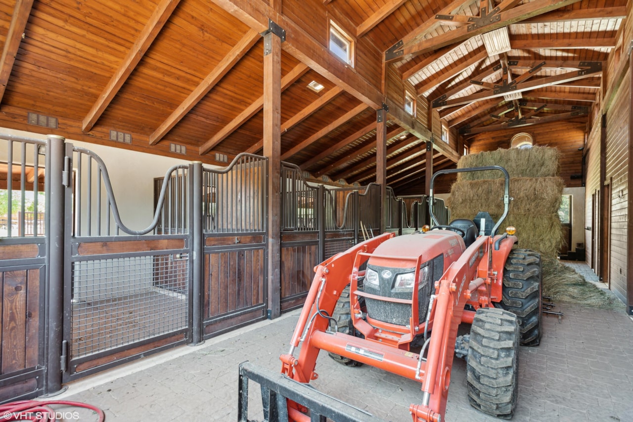 90 W Triple Crown LN Washington, UT 84780 home for sale, MLS#25-267577 - Erika Rogers Photo 36