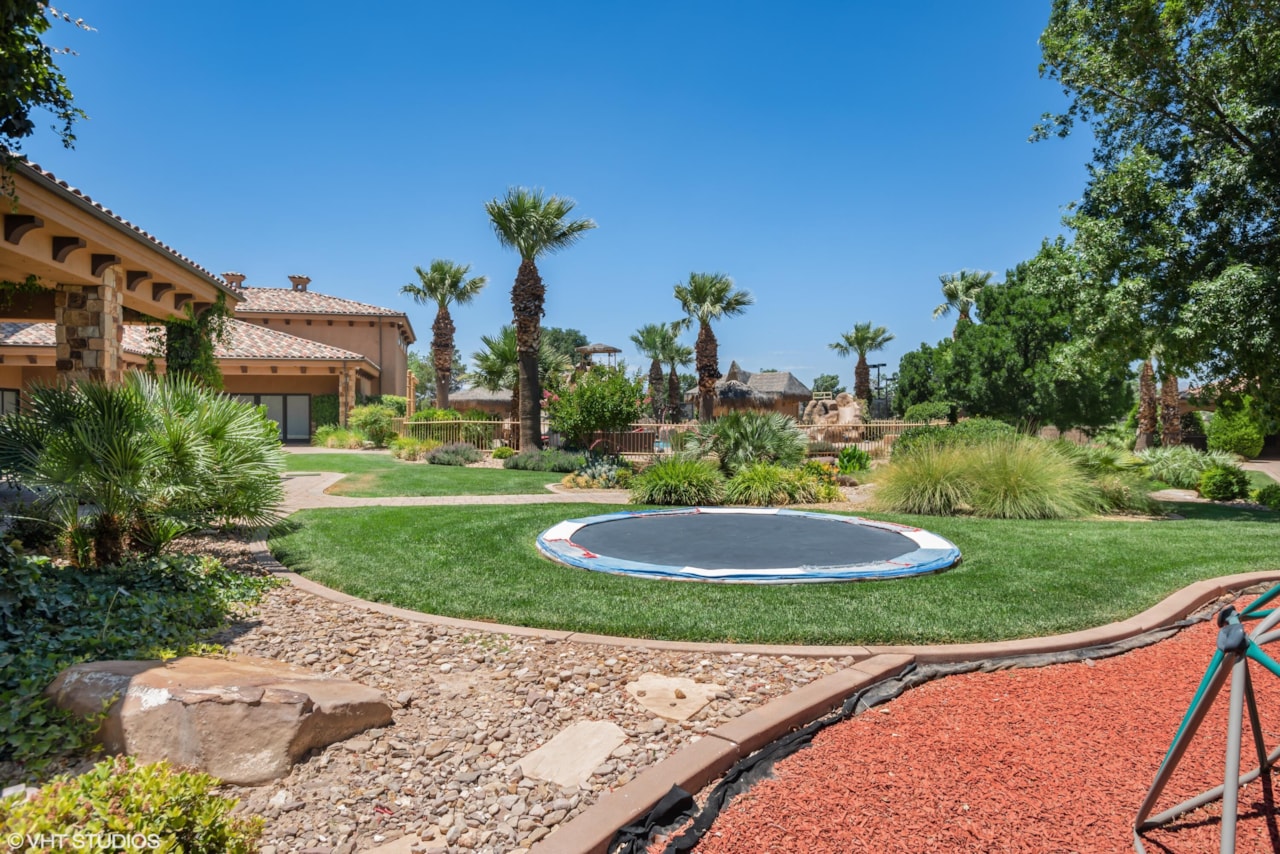 90 W Triple Crown LN Washington, UT 84780 home for sale, MLS#25-267577 - Erika Rogers Photo 40