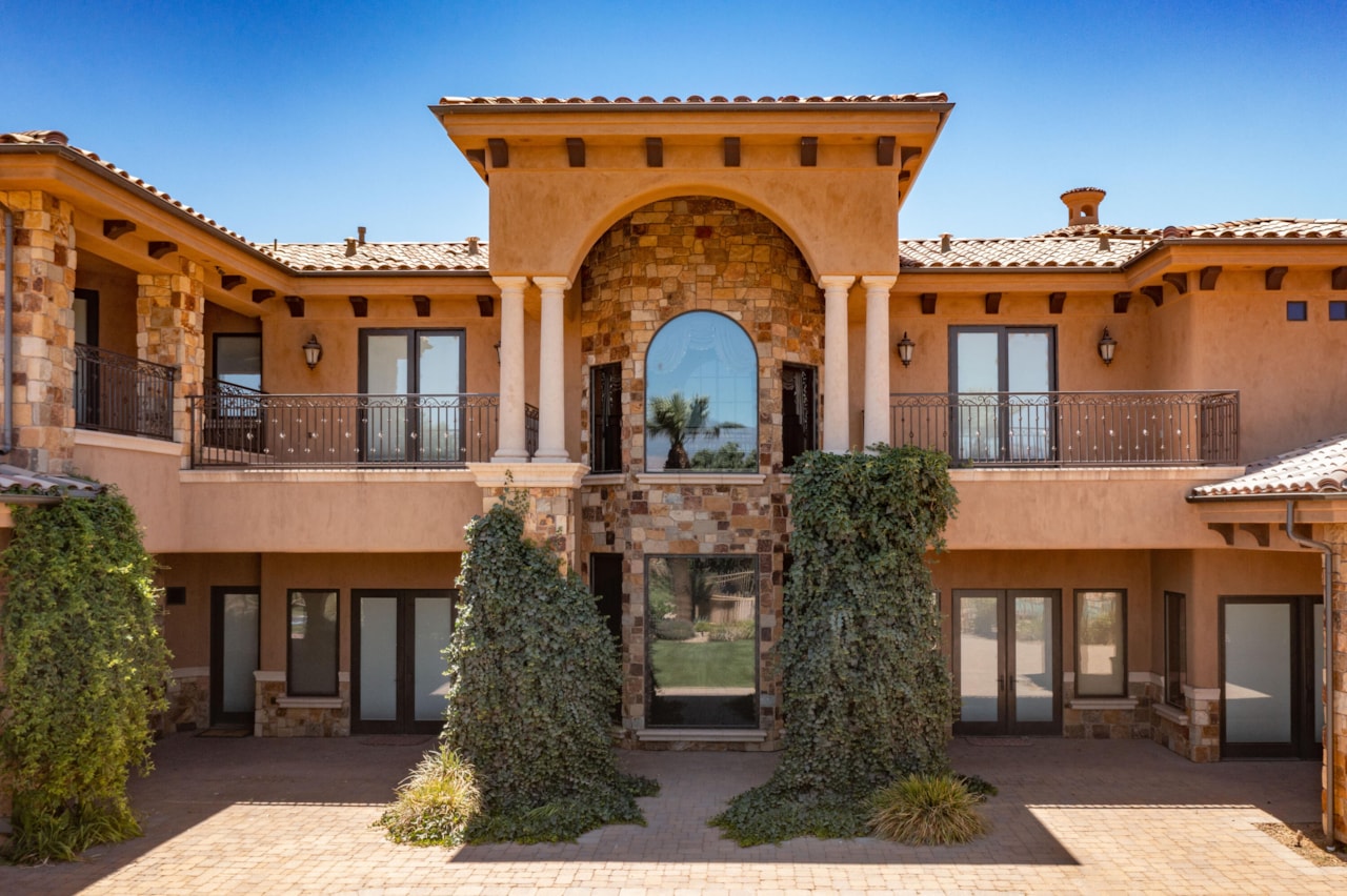 90 W Triple Crown LN Washington, UT 84780 home for sale, MLS#25-267577 - Erika Rogers Photo 54