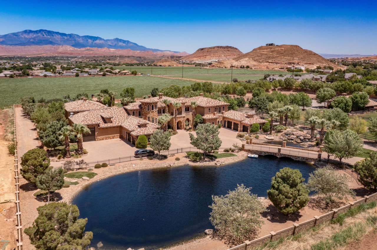 90 W Triple Crown LN Washington, UT 84780 home for sale, MLS#25-267577 - Erika Rogers Photo 56