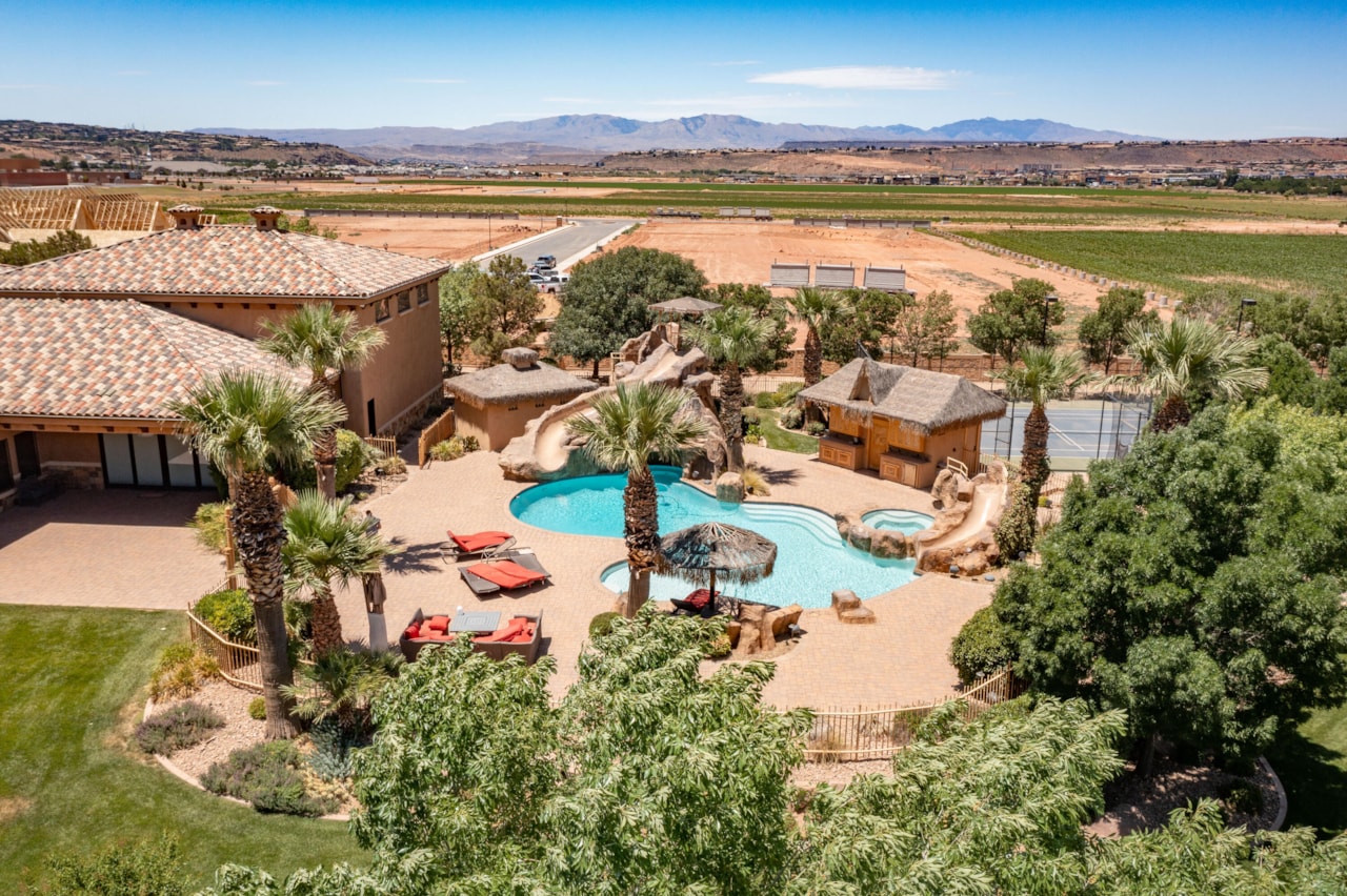 90 W Triple Crown LN Washington, UT 84780 home for sale, MLS#25-267577 - Erika Rogers Photo 63