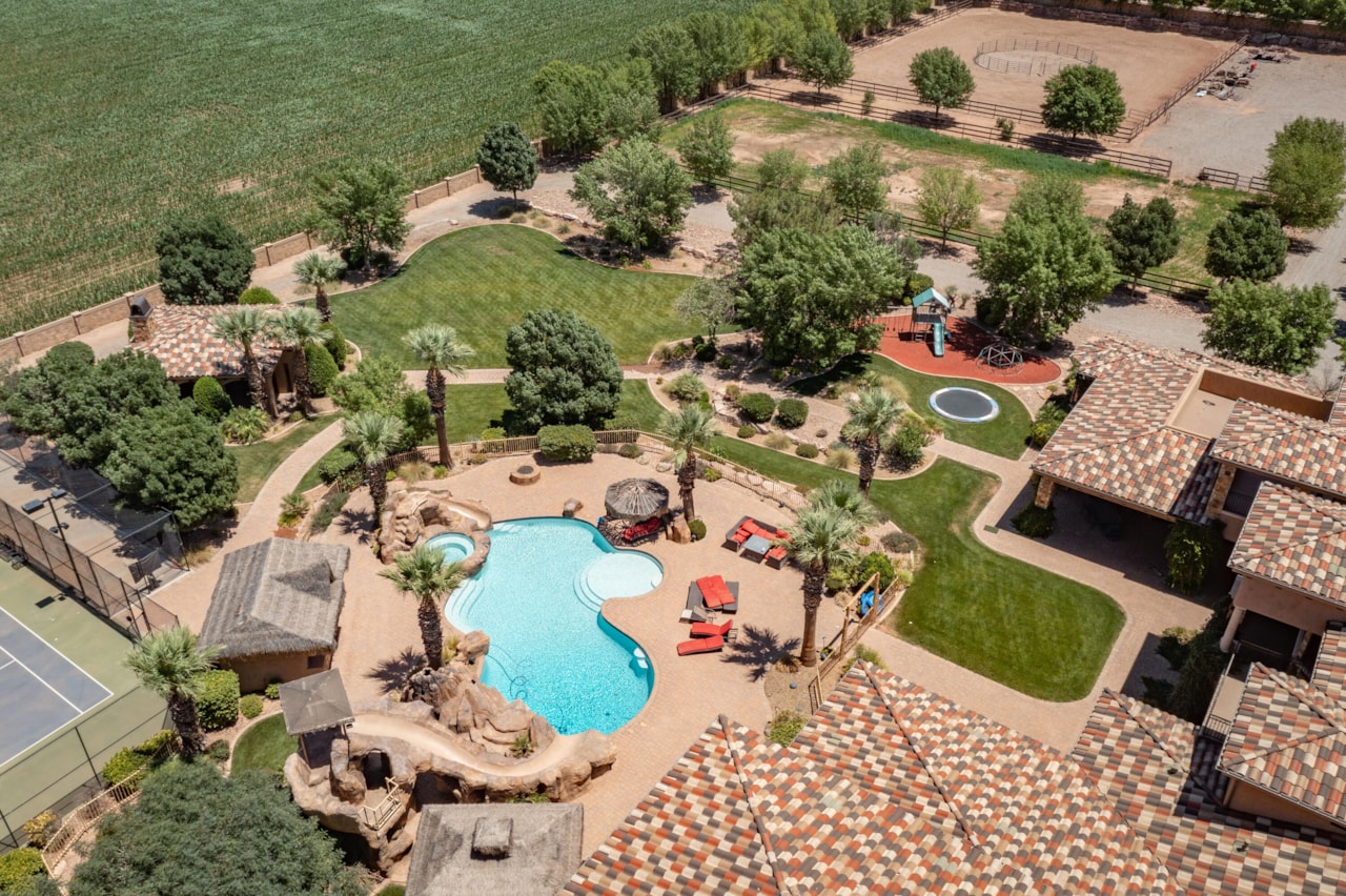 90 W Triple Crown LN Washington, UT 84780 home for sale, MLS#25-267577 - Erika Rogers Photo 65