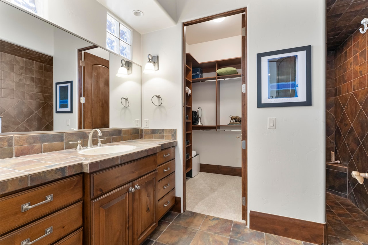 2763 Chaco Trl St George, UT 84770 home for sale, MLS#25-264336 - Erika Rogers Photo 25