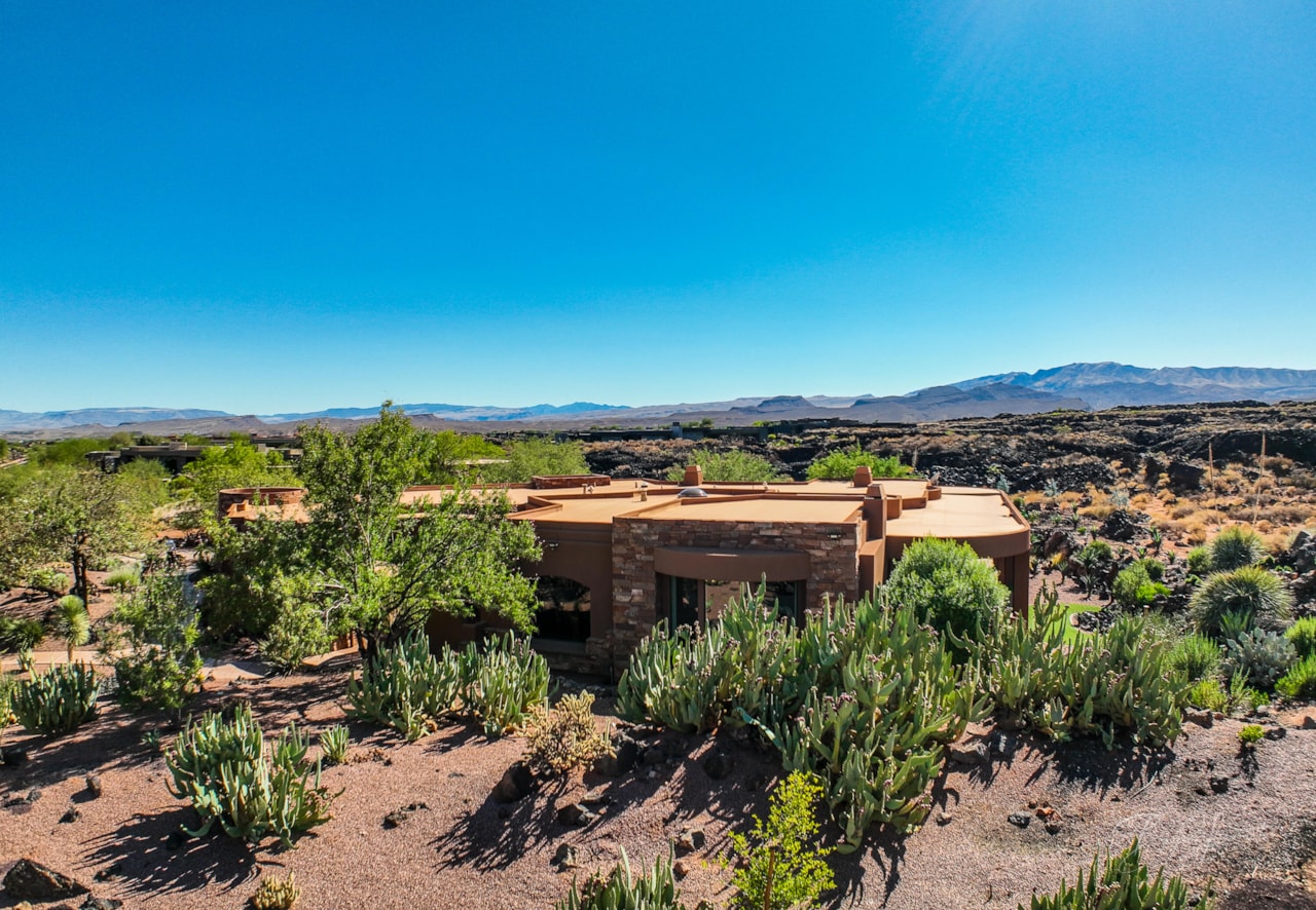 2763 Chaco Trl St George, UT 84770 home for sale, MLS#25-264336 - Erika Rogers Photo 31