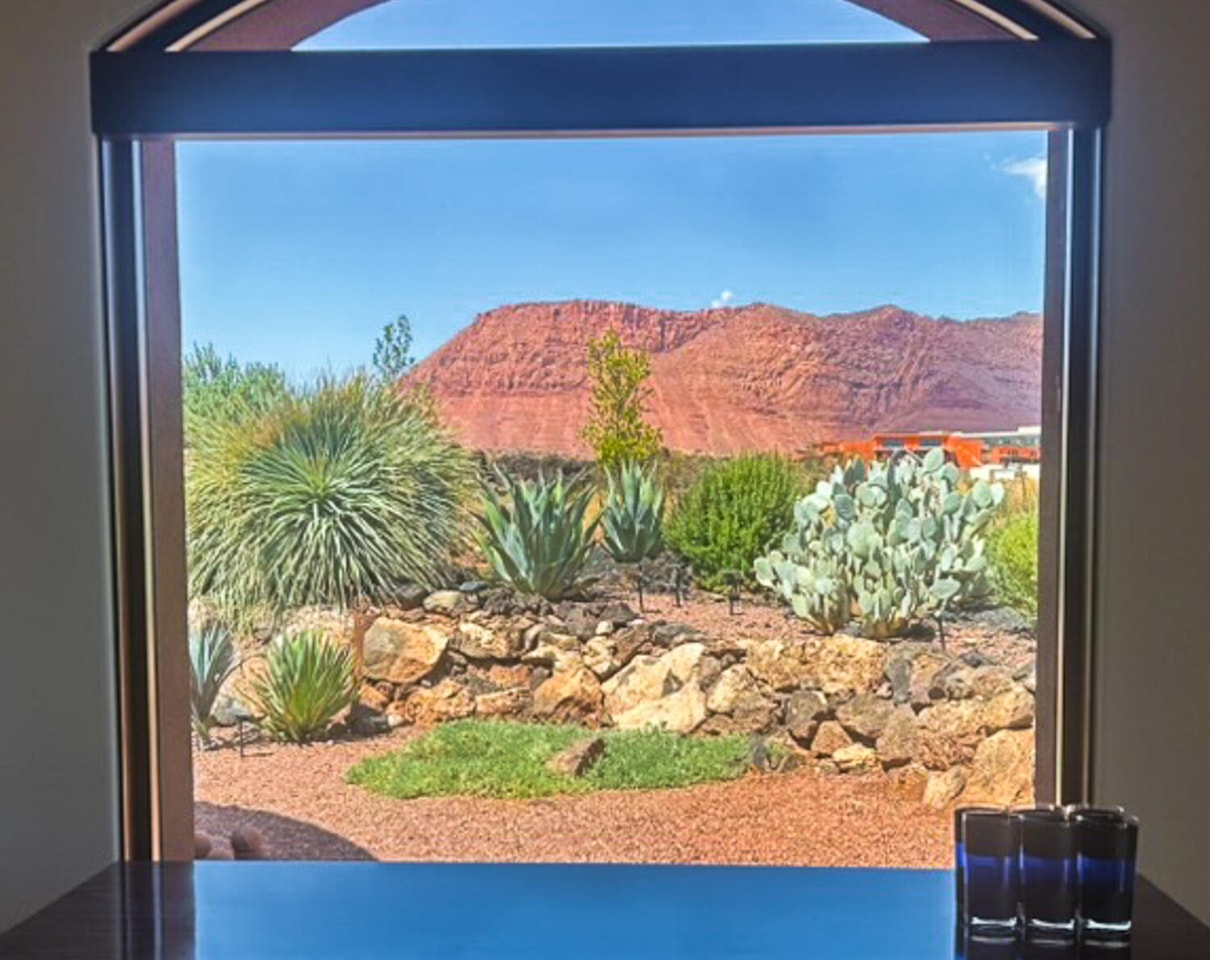 2763 Chaco Trl St George, UT 84770 home for sale, MLS#25-264336 - Erika Rogers Photo 4