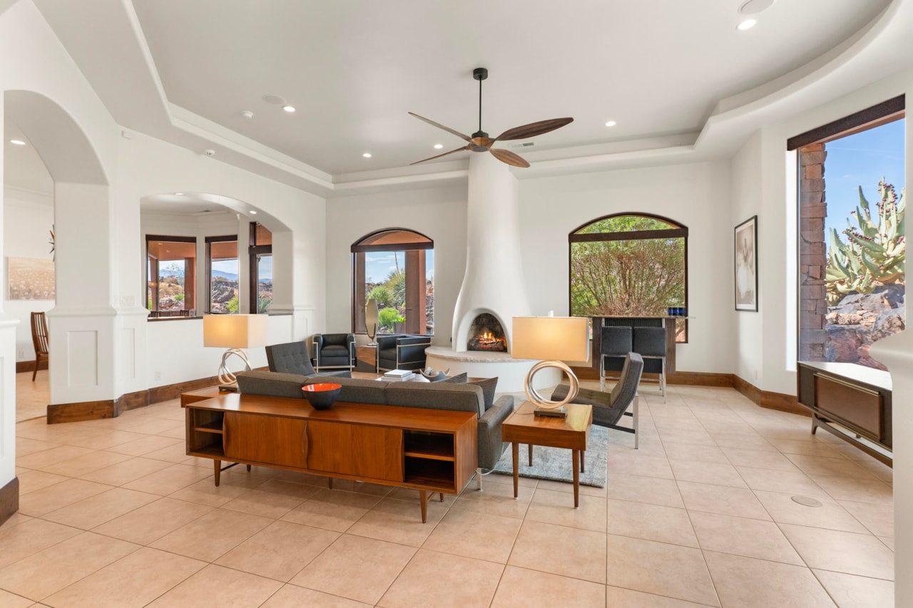 2763 Chaco Trl St George, UT 84770 home for sale, MLS#25-264336 - Erika Rogers Photo 8