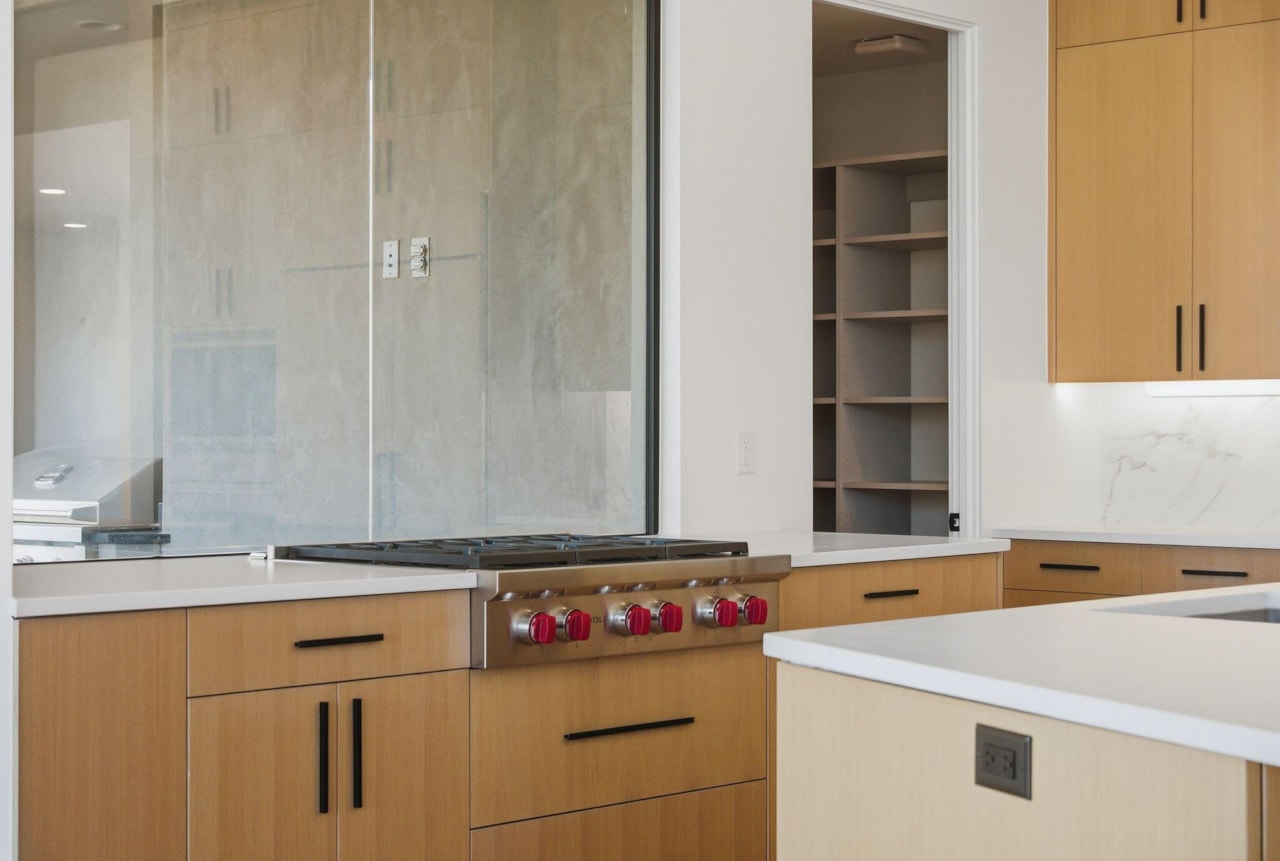 2442 N Kiva Trl St George, UT 84770 home for sale, MLS#25-267578 - Erika Rogers Photo 12