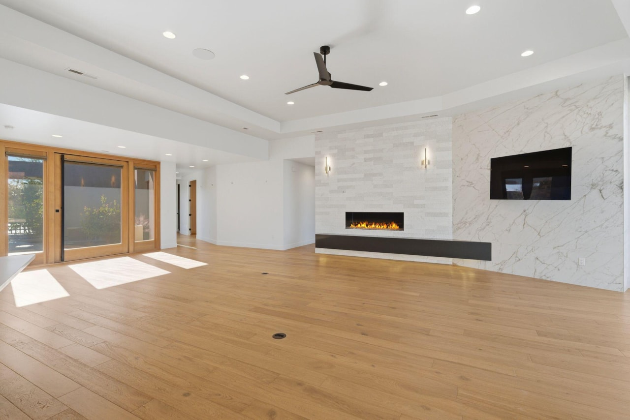 2442 N Kiva Trl St George, UT 84770 home for sale, MLS#25-267578 - Erika Rogers Photo 16